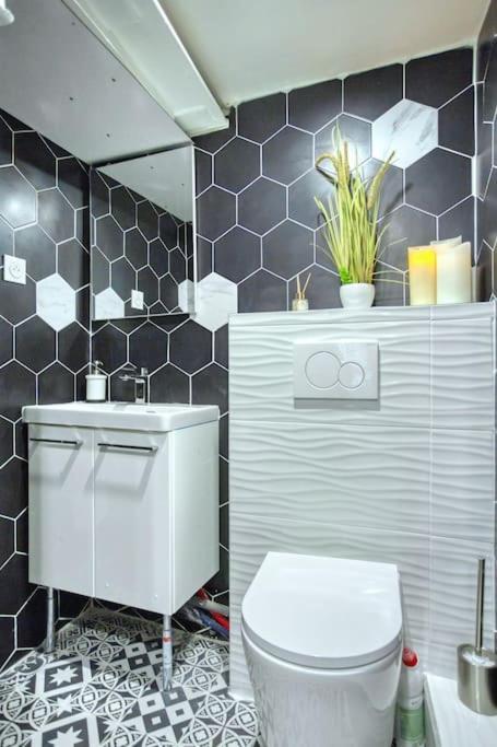 Le Nid Parisien Triplex Cosy Et Chaleureux Daire Dış mekan fotoğraf