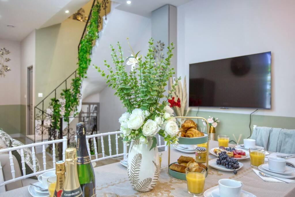 Le Nid Parisien Triplex Cosy Et Chaleureux Daire Dış mekan fotoğraf