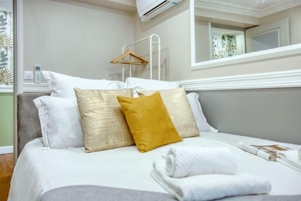 Le Nid Parisien Triplex Cosy Et Chaleureux Daire Dış mekan fotoğraf